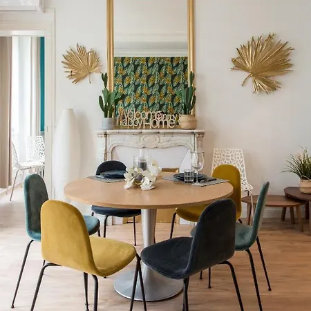2 Bedroom Near Tour Eiffel & Trocadero Paris