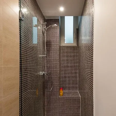 Apartment 2 Bedroom Near Tour Eiffel & Trocadero *
