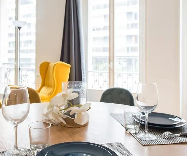 Lejlighed 2 Bedroom Near Tour Eiffel & Trocadero Paris